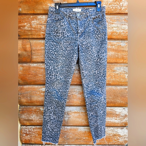 Jessica Simpson Adored Gray Leopard Print Denim Ankle High Rise Jeans Raw Edge - Picture 7 of 11